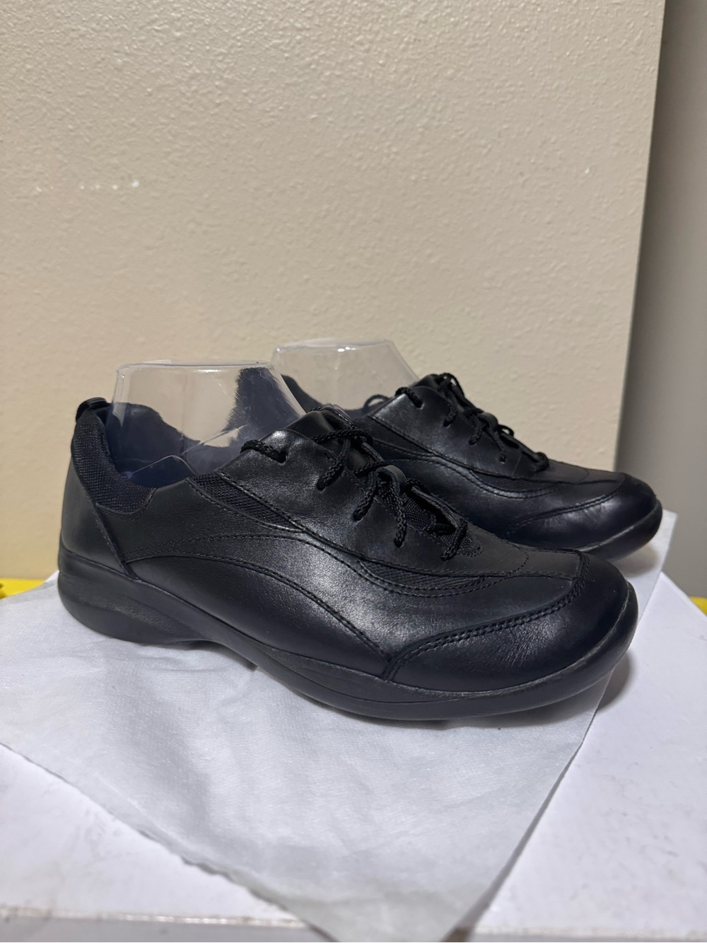 Clarks Black Leather Lace-Up In Motion Rock Walking Shoes Women's US 7.5